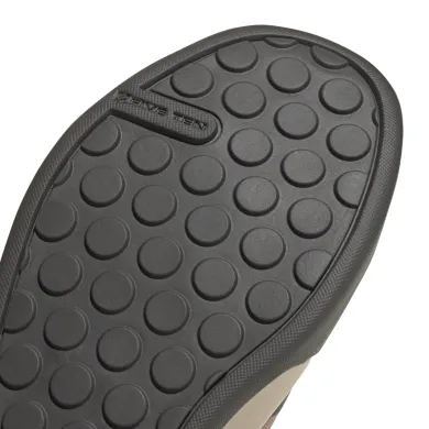 ElementStore - IH0819_9_FOOTWEAR_Photography_Detail View 2_white