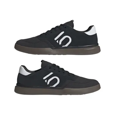 ElementStore - IH0825_10_FOOTWEAR_Photography_Mirrored Pair View_white