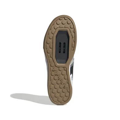 ElementStore - IH1309_4_FOOTWEAR_Photography_Bottom View_white