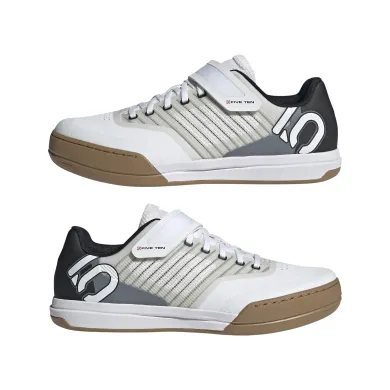 ElementStore - IH1309_10_FOOTWEAR_Photography_Mirrored Pair View_white