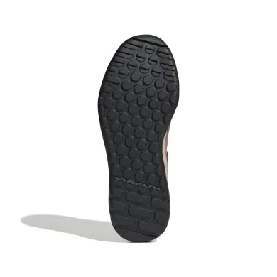 ElementStore - IH0813_4_FOOTWEAR_Photography_Bottom View_white