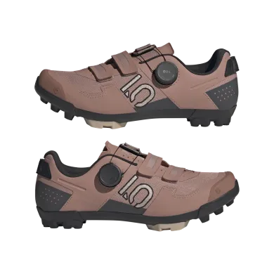 ElementStore - IH0807_9_FOOTWEAR_Photography_Mirrored Pair View_transparent