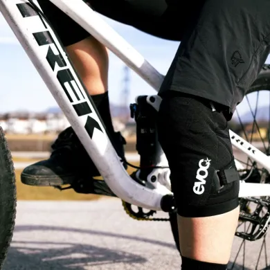 ElementStore - Evoc ochraniacze kolan Knee Protector LS Flex Enduro, Black